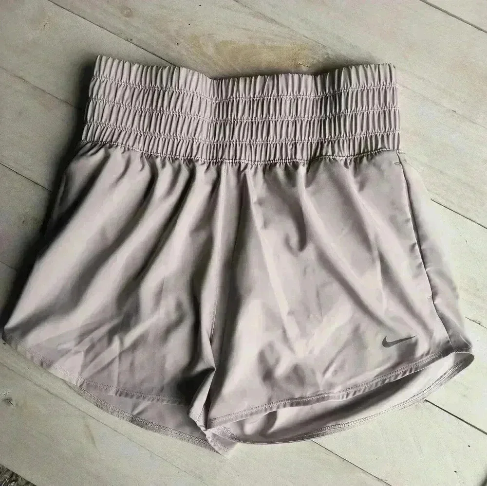 NWT Nike Shorts Women's Dri-FIT Ultra High Waisted Brief Lined size Small